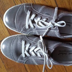 Josef Seibel comfort silver leather walking shoe
